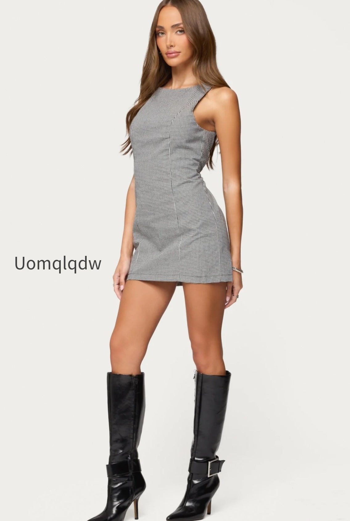 s20908_black-and-white