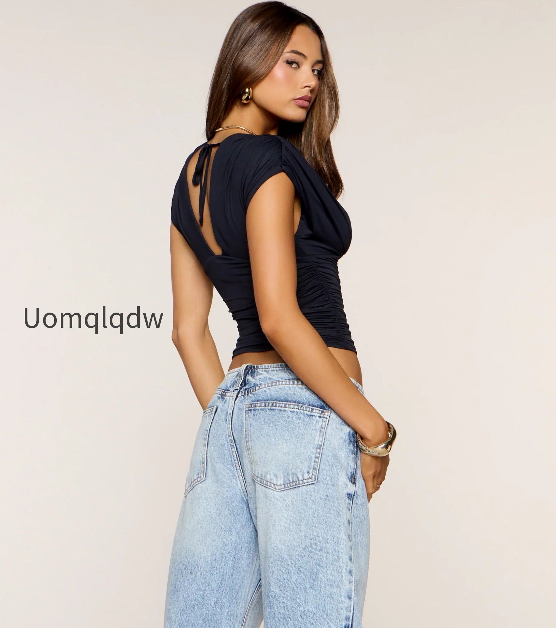 cafe-run-plunge-neck-crop-top