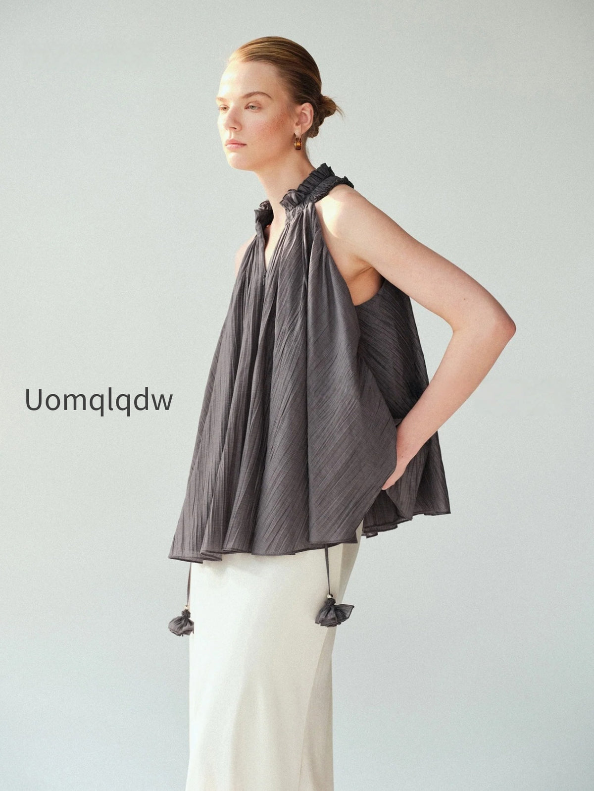 lyocell-acetate-blend-halter-ruffle-blouse-pleated-draped-sleeveless-statement-top