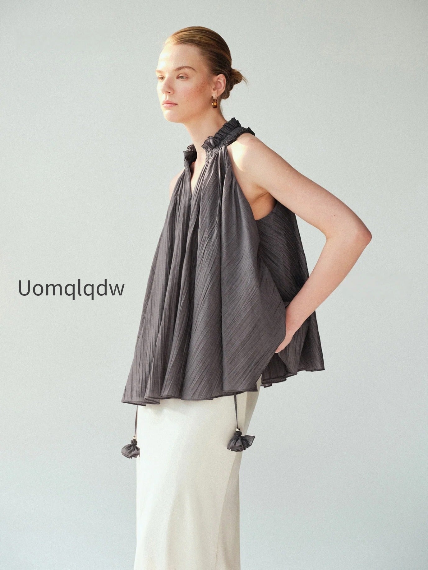 lyocell-acetate-blend-halter-ruffle-blouse-pleated-draped-sleeveless-statement-top